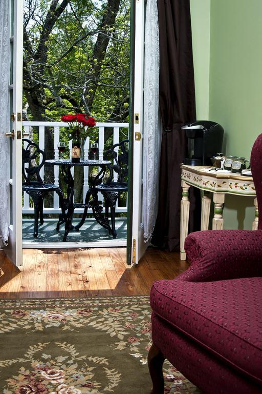 Bed & Breakfast White Oak Manor (adults Only)