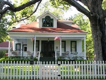 White Oak Manor (adults Only) 3*